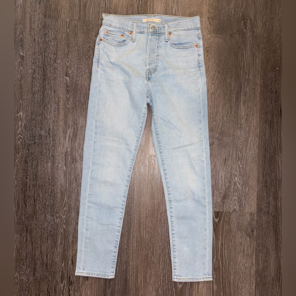 Levi's Light Blue Classic Jeans - Picture 3 of 7